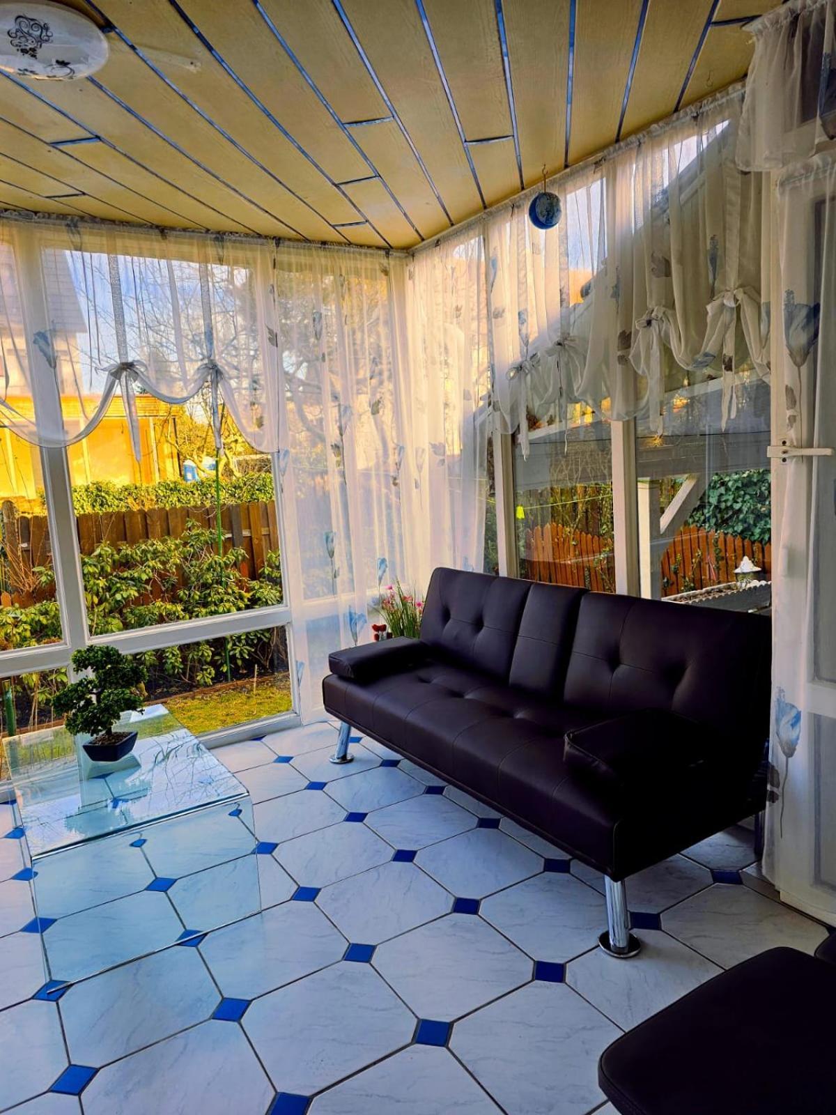 Villa B&r In Der Naehe Des Flughafens